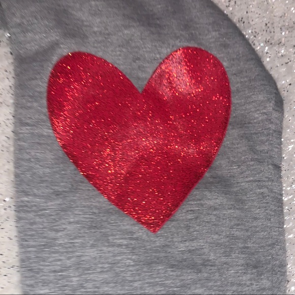 Glitter Heart LOVE Shirt - Picture 5 of 6